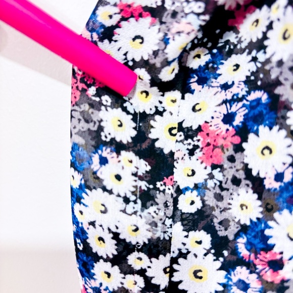 REITMANS Black floral sheer blouse - Picture 9 of 10